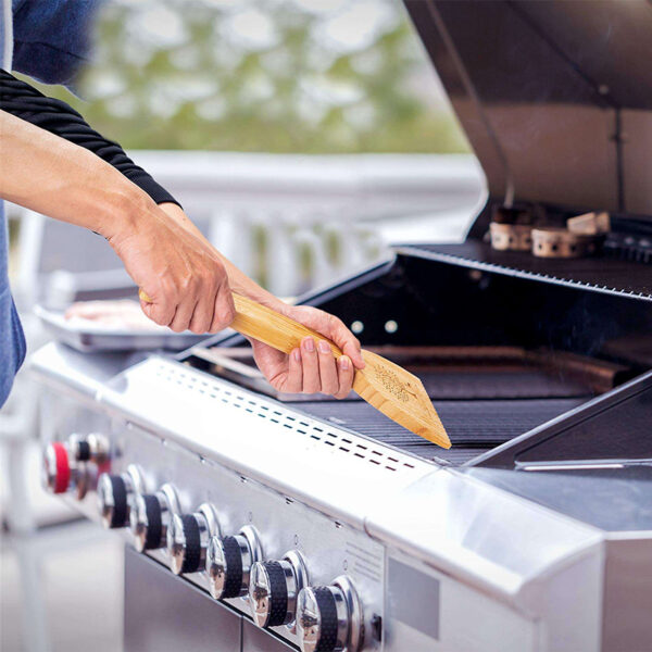天然ブナ製の木製BBQグリル用スクレーパー。 天然ブナ製の木製BBQグリル用スクレーパー。